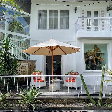 Beach House Canggu - 150M Berawa Beach 外观 照片