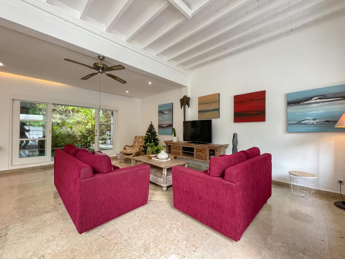 Beach House Canggu - 150M Berawa Beach 外观 照片