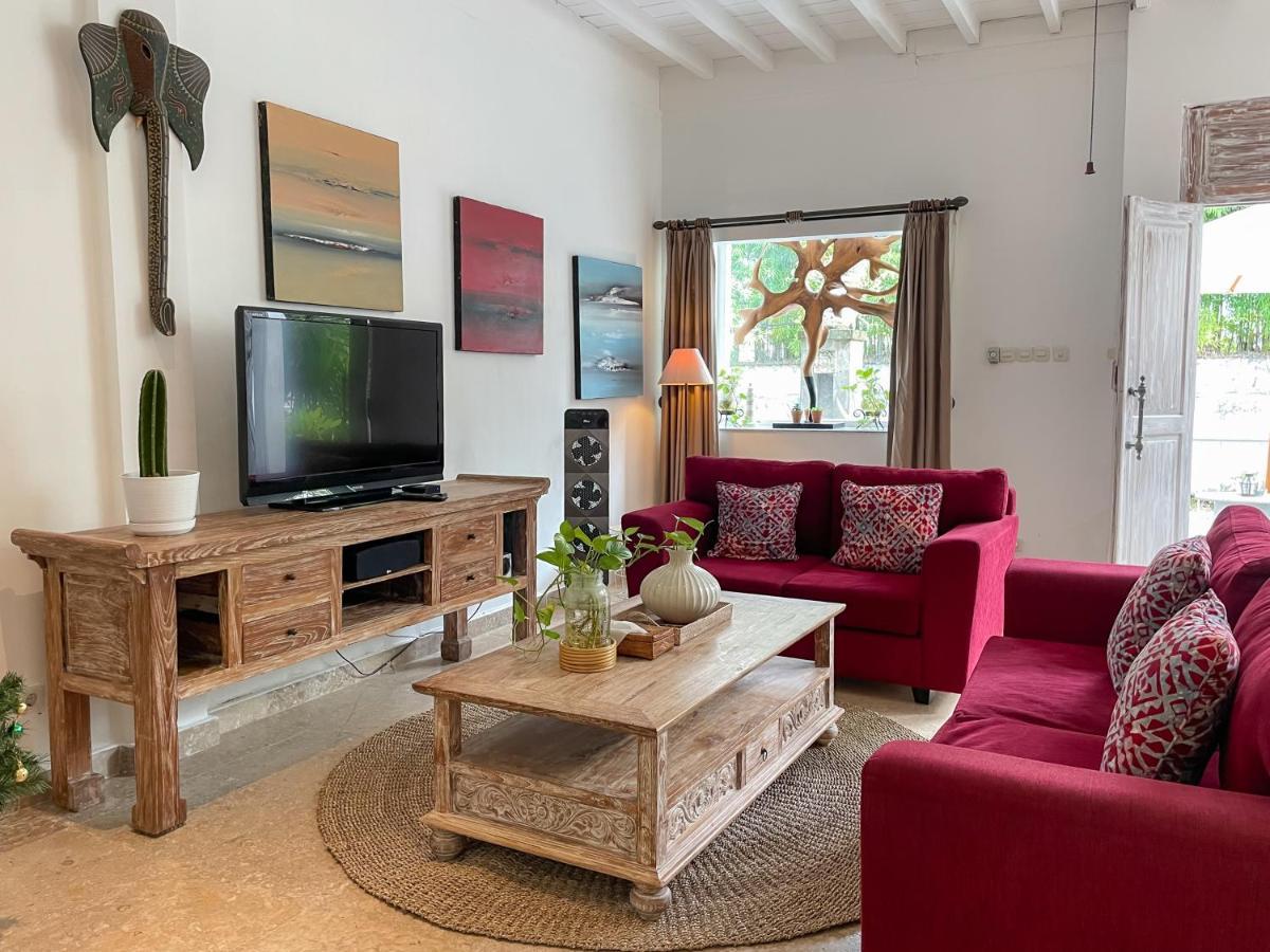 Beach House Canggu - 150M Berawa Beach 外观 照片